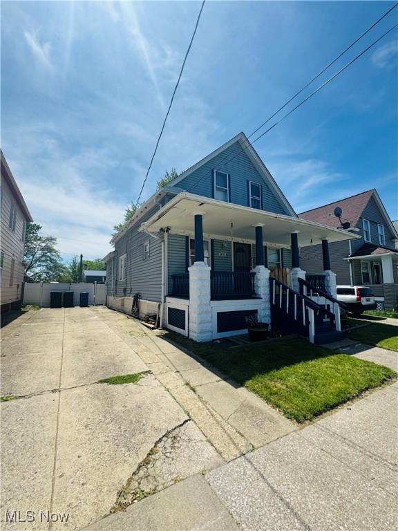 4301 Hodgson Ave, Cleveland, OH 44109 - photo 2