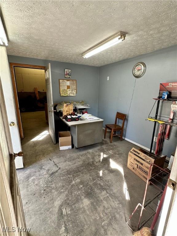 9400 Chalon Rd, Scio, OH 43988 - interior space featuring a textured ceiling