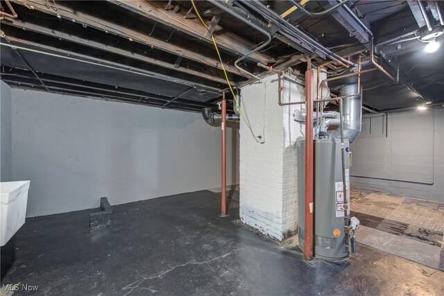 423 Kansas Ave, Lorain, OH 44052 - unfinished below grade area with water heater