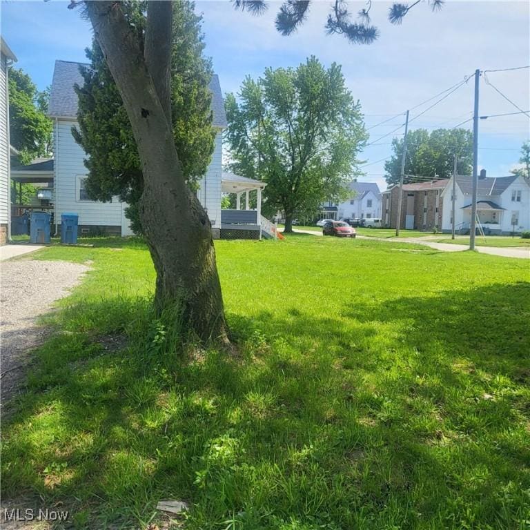 906 E Erie Ave, Lorain, OH 44052 - photo 2