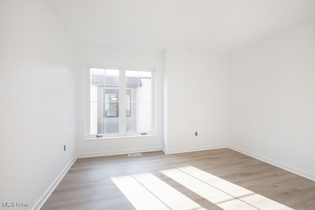 2498 Thurman Ave, Cleveland, OH 44113 - photo 12