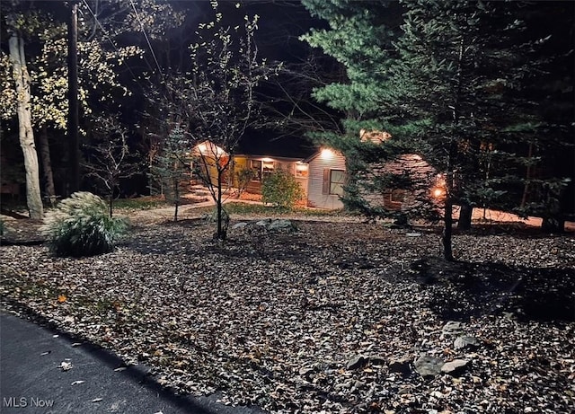 38 Choctaw Trl, Malvern, OH 44644 - view of yard