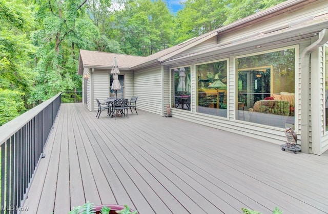 38 Choctaw Trl, Malvern, OH 44644 - deck with outdoor dining space
