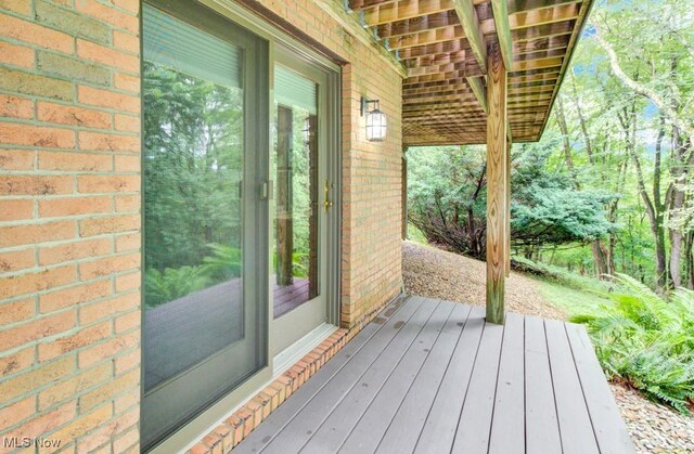38 Choctaw Trl, Malvern, OH 44644 - view of deck