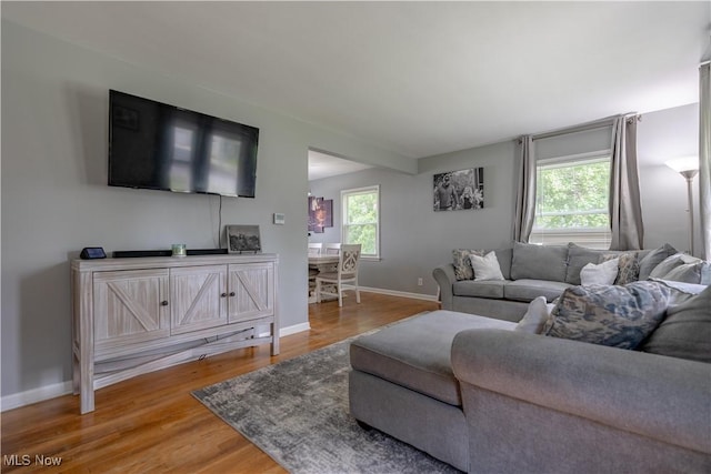 2930 Archwood Pl, Cuyahoga Falls, OH 44221 - living area with light wood-type flooring and baseboards