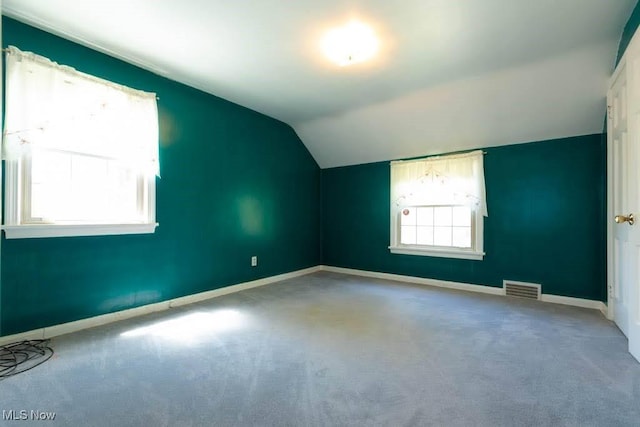 4020 Colony Rd, South Euclid, OH 44121 - bonus room featuring carpet flooring, lofted ceiling, and baseboards