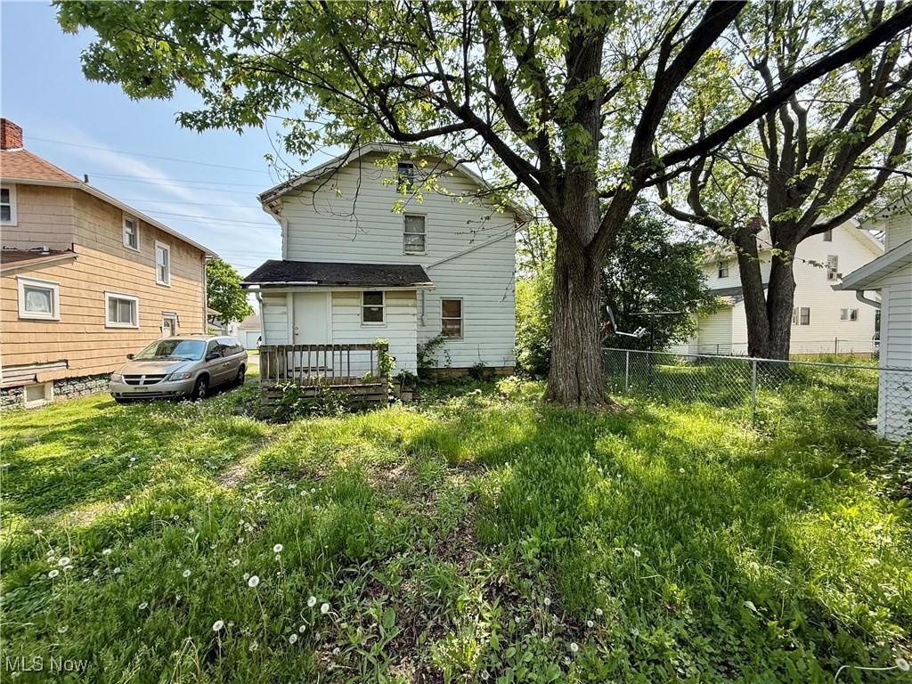 841 N Baxter St, Lima, OH 45801 - view of rear view of house