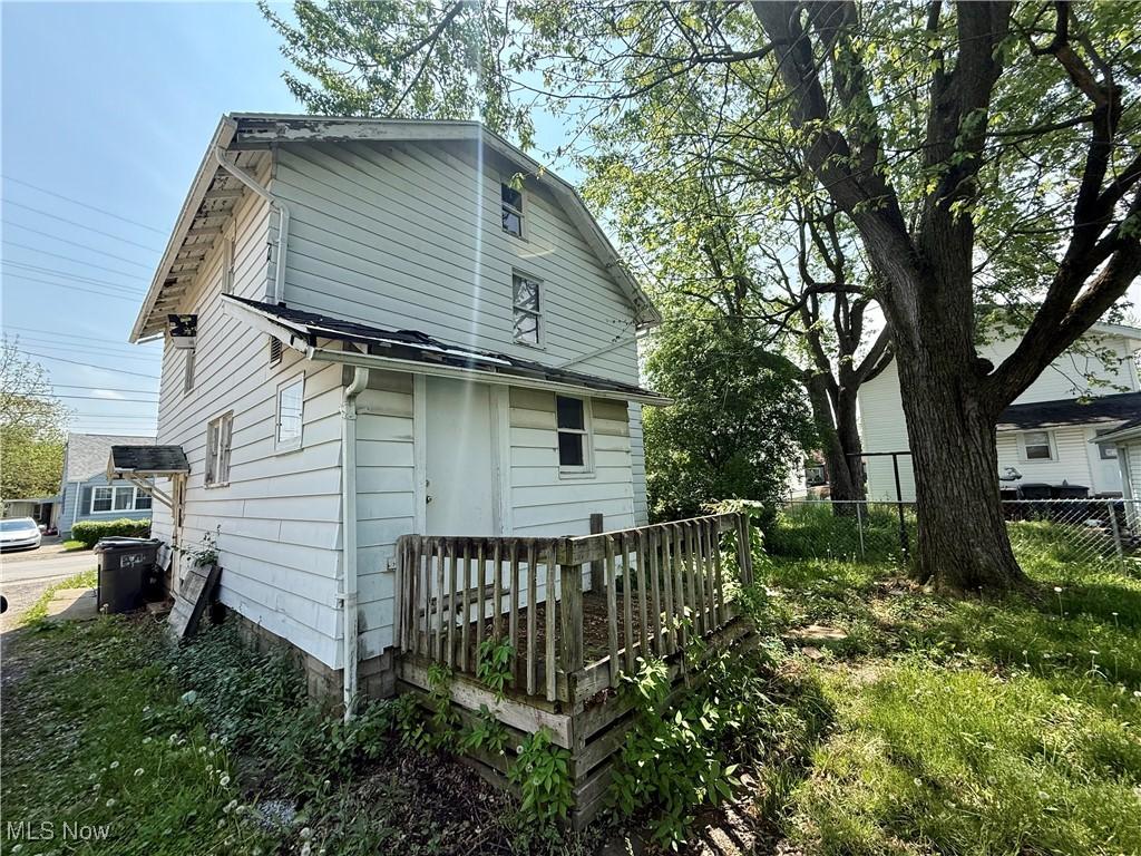 841 N Baxter St, Lima, OH 45801 - view of side of home