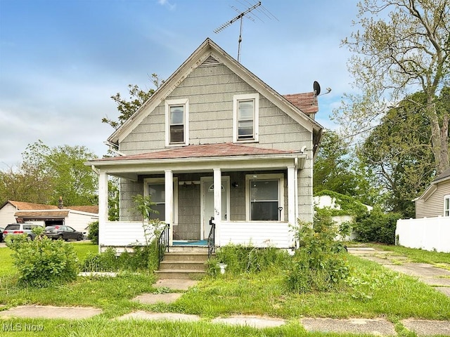 642 F St, Lorain, OH 44052 - view of front of home with a porch