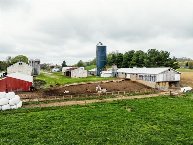 Bair Rd NW, Dover, OH 44622