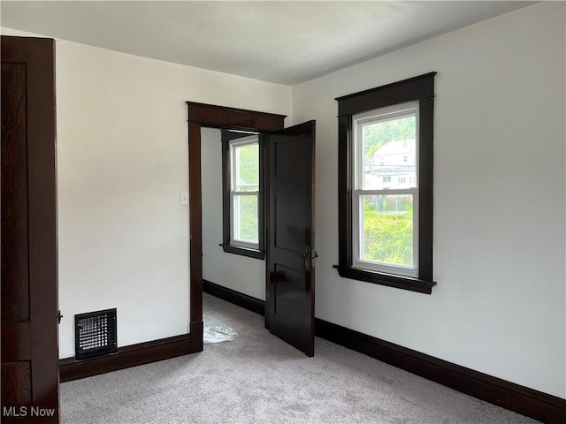 3039 W St, Weirton, WV 26062 - unfurnished room featuring carpet floors and baseboards