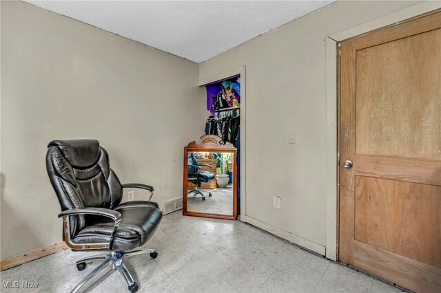2212 Randall St, Lorain, OH 44052 - sitting room featuring baseboards and light floors