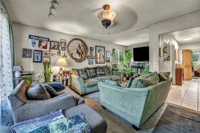 2212 Randall St, Lorain, OH 44052 - view of tiled living area