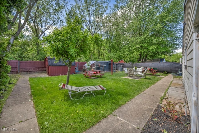 2212 Randall St, Lorain, OH 44052 - view of yard