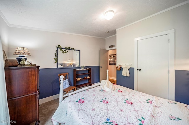 7214 Ridge Ave, Conneaut, OH 44030 - carpeted bedroom with crown molding, baseboards, and a textured ceiling