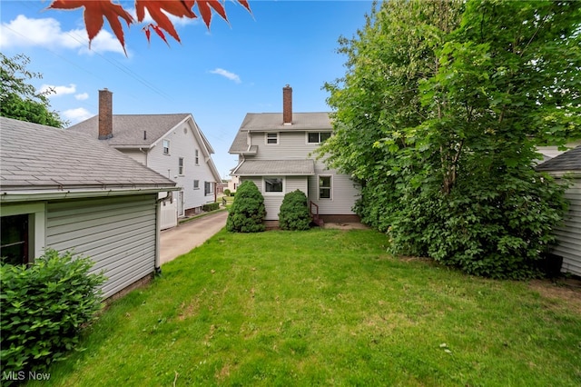 494 W Columbia St, Alliance, OH 44601 - view of green lawn