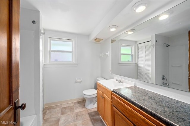 494 W Columbia St, Alliance, OH 44601 - full bath featuring baseboards, toilet, vanity, and a shower