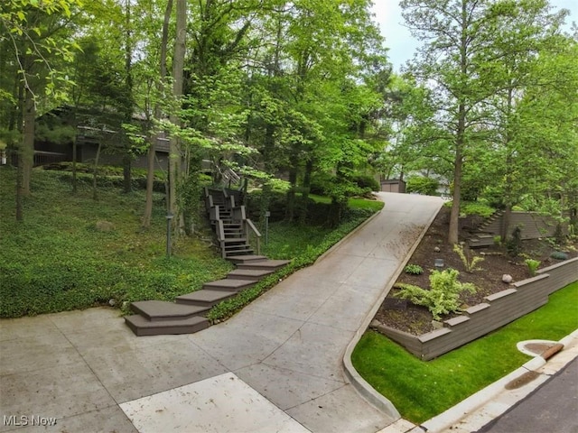 1367 Mockingbird Dr, Kent, OH 44240 - view of property's community