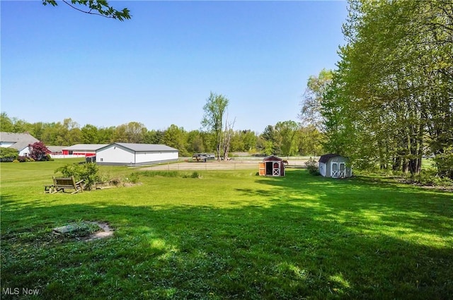 3277 Plainview Rd, Ravenna, OH 44266 - view of green lawn