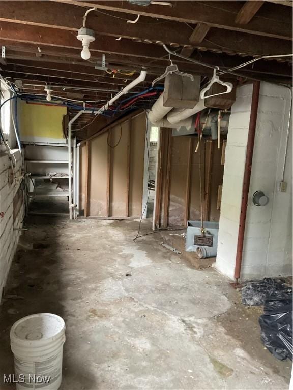 17205 Mapleboro Ave, Maple Heights, OH 44137 - view of unfinished below grade area