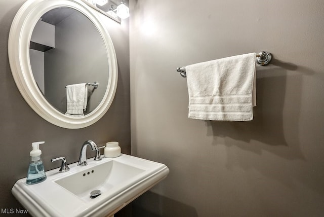 139 Elm Ct, Chagrin Falls, OH 44022 - bathroom featuring a sink