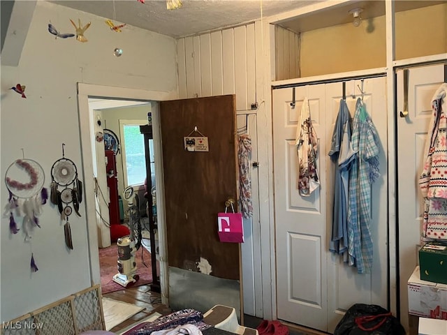 1293 W Jackson St, Painesville, OH 44077 - bedroom featuring a textured ceiling