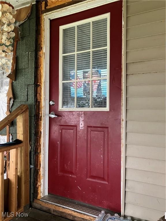 1293 W Jackson St, Painesville, OH 44077 - view of doorway to property