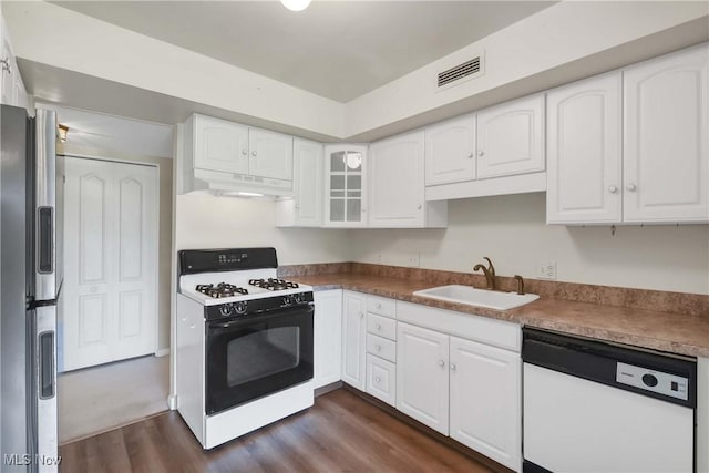 1145 Canyon View Rd Unit 206, Sagamore Hills, OH 44067 - kitchen with gas stove, white dishwasher, a sink, stainless steel fridge with ice dispenser, and under cabinet range hood