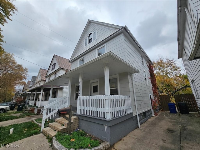 3891 W 21st St, Cleveland, OH 44109 - american foursquare style home featuring a porch