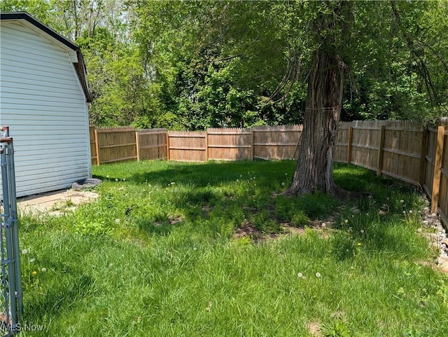 630 N Lincoln Ct, Louisville, OH 44641 - view of fenced backyard