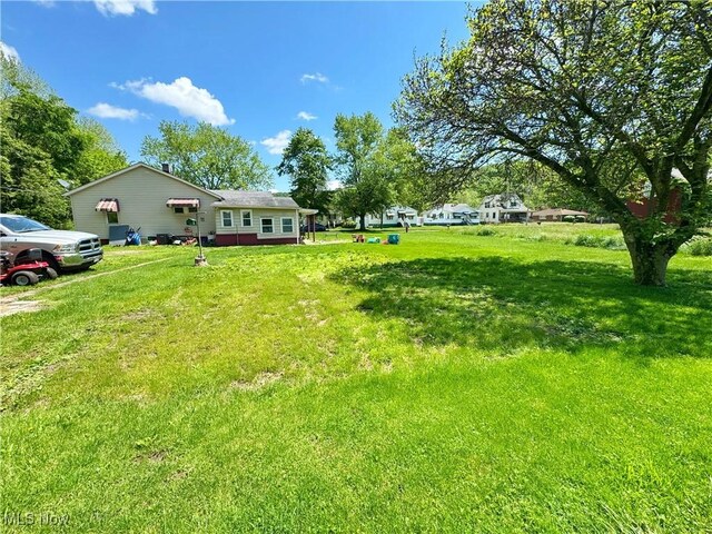 78 Findley St, Dillonvale, OH 43917 - view of green lawn