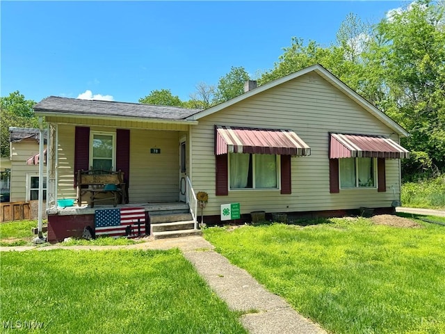 78 Findley St, Dillonvale, OH 43917 - bungalow-style home with covered porch and a front yard