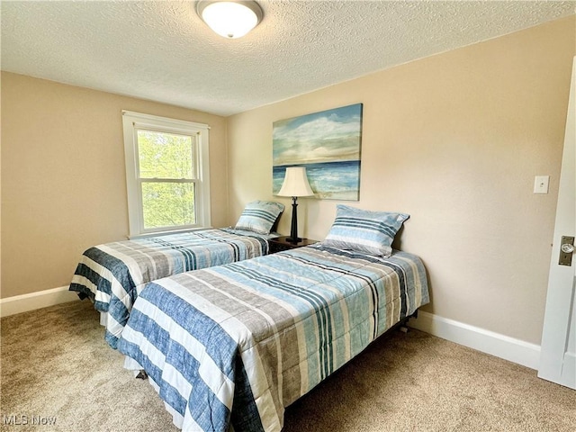 177 N Cleveland Ave, Mogadore, OH 44260 - bedroom featuring carpet and a textured ceiling
