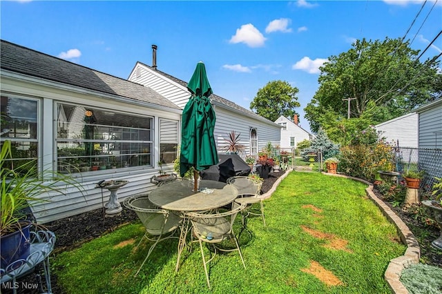 131 E 206th St, Euclid, OH 44123 - view of yard