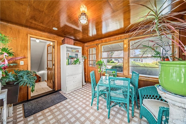 131 E 206th St, Euclid, OH 44123 - view of sunroom