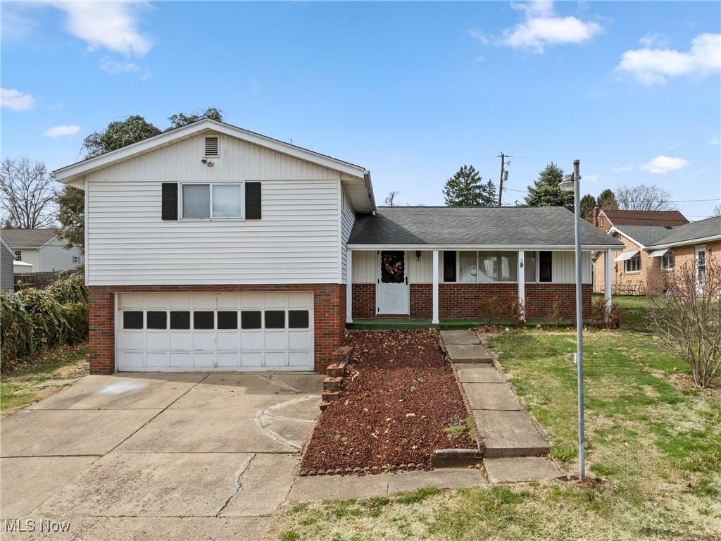 65158 Three Hills Dr, Bellaire, OH 43906 - photo 1