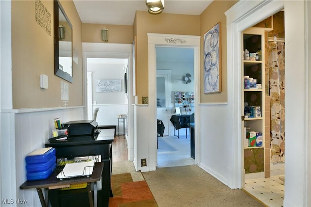 2816 E Market St, Warren, OH 44483 - office space with wainscoting