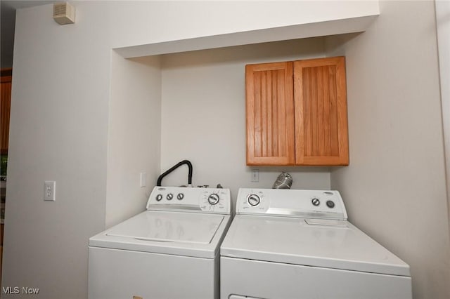 947 Trimble Pl, Sagamore Hills, OH 44067 - laundry room with cabinet space and independent washer and dryer
