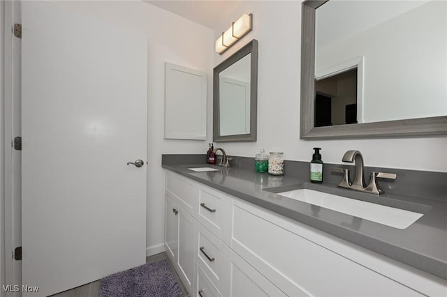 947 Trimble Pl, Sagamore Hills, OH 44067 - full bath with double vanity