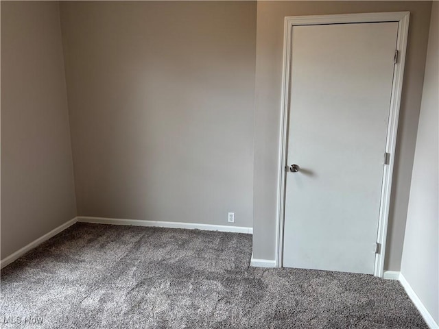 1278 Euclid Ave, Zanesville, OH 43701 - carpeted empty room featuring baseboards