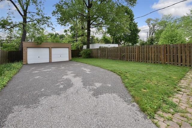 17917 Scottsdale Blvd, Shaker Heights, OH 44122 - view of yard with a garage and an outbuilding