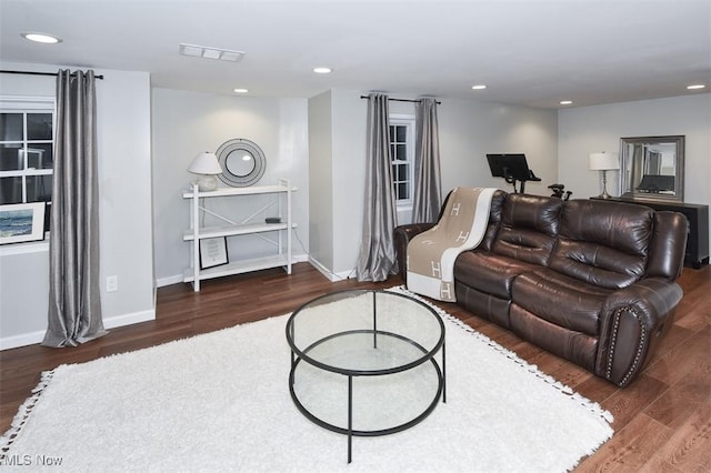 17917 Scottsdale Blvd, Shaker Heights, OH 44122 - living area with wood finished floors, recessed lighting, and baseboards
