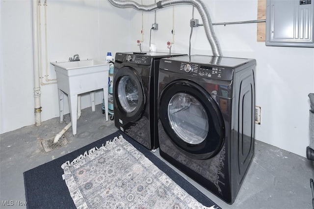17917 Scottsdale Blvd, Shaker Heights, OH 44122 - laundry room featuring washer and clothes dryer and electric panel