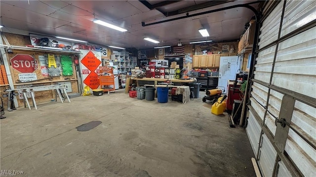 4505 Lane Rd, Perry, OH 44081 - garage with a workshop area