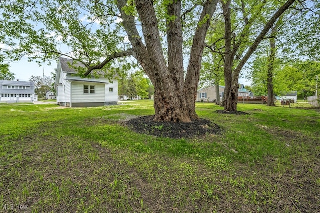 5325 Jefferson Ave, Ashtabula, OH 44004 - view of grassy yard