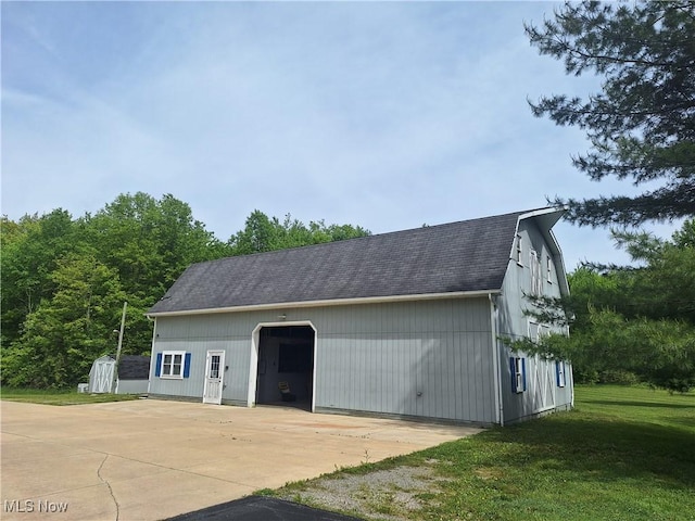16604 Old State Rd, Middlefield, OH 44062 - garage with a shed