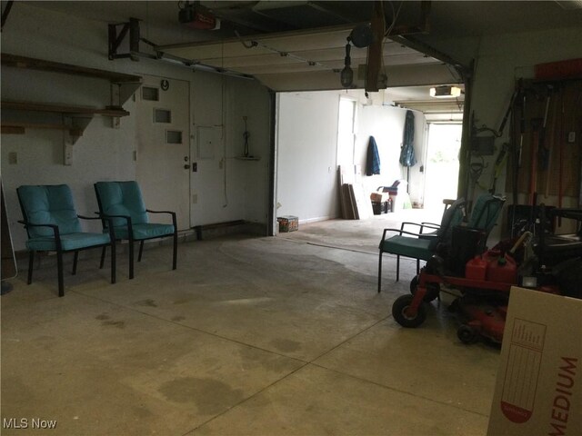 1009 Township Rd Unit 2156, Ashland, OH 44805 - garage featuring a garage door opener
