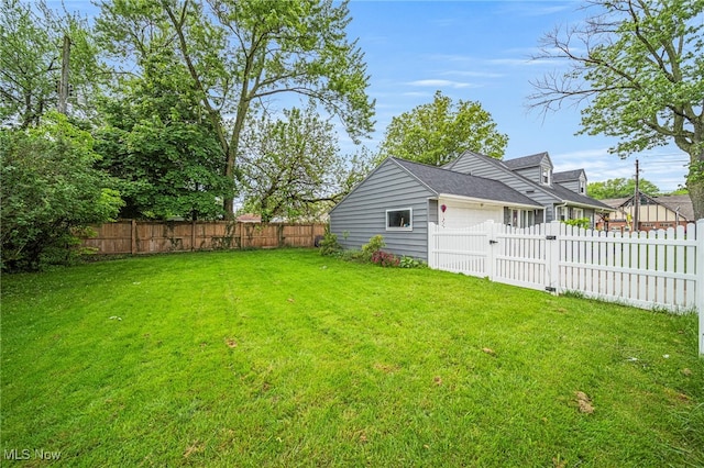 2039 S Green Rd, South Euclid, OH 44121 - view of yard
