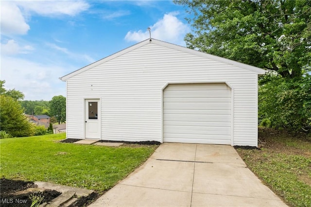 4426 Dueber Ave SW, Canton, OH 44706 - detached garage featuring concrete driveway