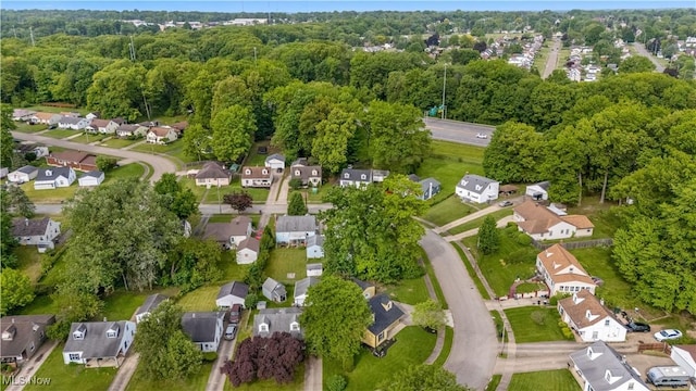 3304 Tangent St, Youngstown, OH 44502 - aerial overview of property's location featuring nearby suburban area